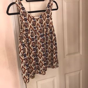 Flowy tank
